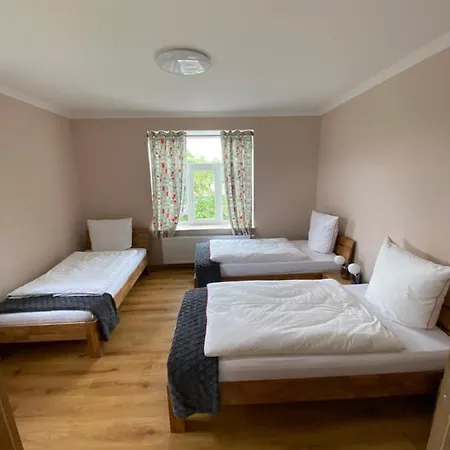 2 Raum Apartment Mit Terrasse, Hell Und Stilvoll Borna Exterior photo