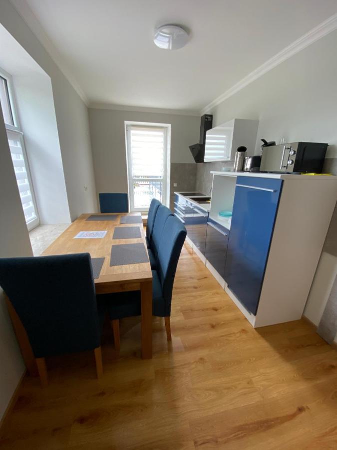 Schöne 2 Zimmerwohnung, Neu Saniert, Hell, Stilvoll *